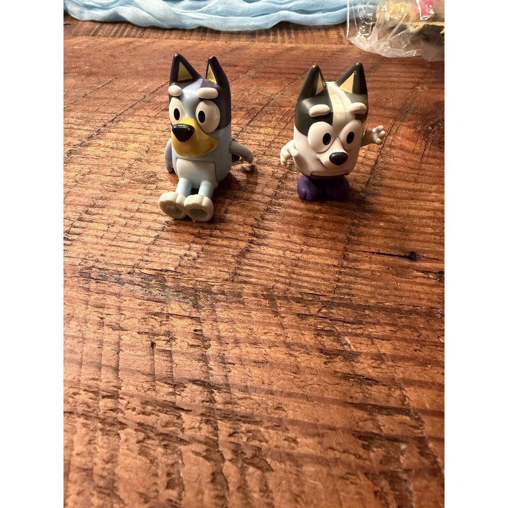 Bluey & Muffin Mini Figure Lot 2.5 Inch Articulated Jointed Toys Ludo Studio